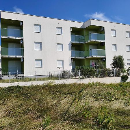 Apartmani Matko Nin Exteriér fotografie