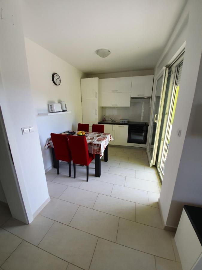 Apartmani Matko Nin Exteriér fotografie