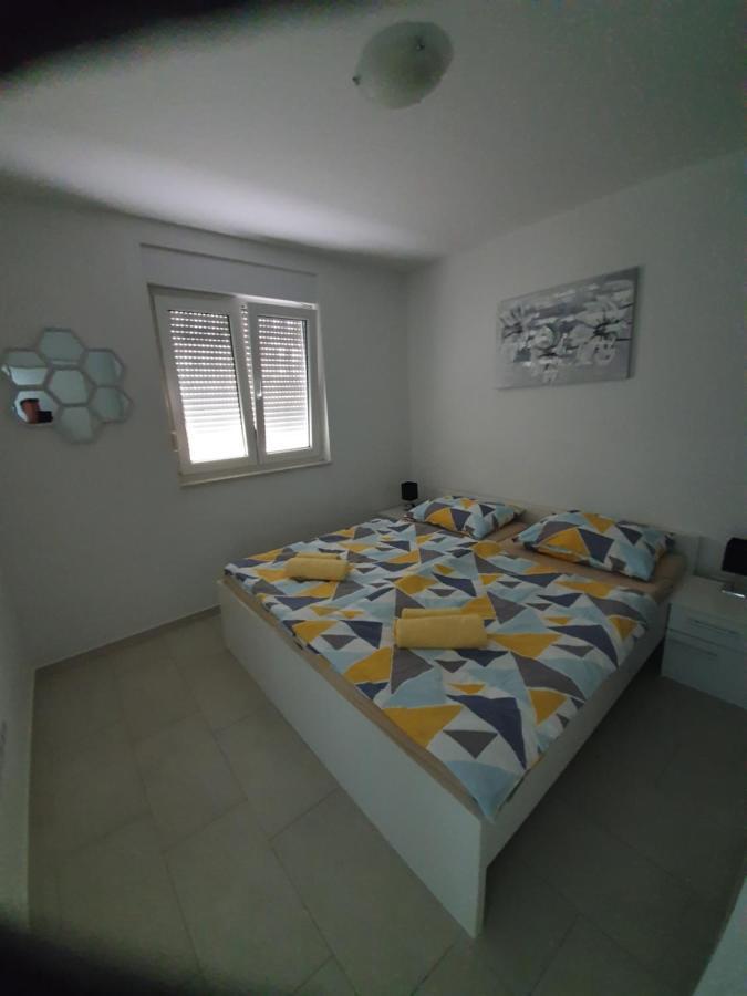 Apartmani Matko Nin Exteriér fotografie