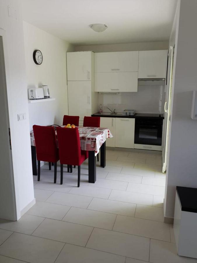 Apartmani Matko Nin Exteriér fotografie
