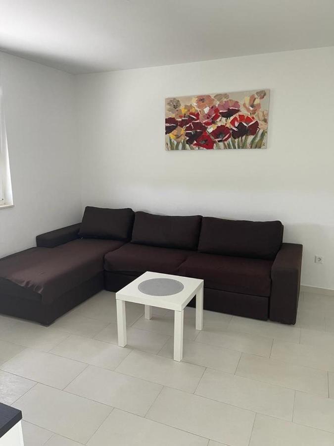 Apartmani Matko Nin Exteriér fotografie