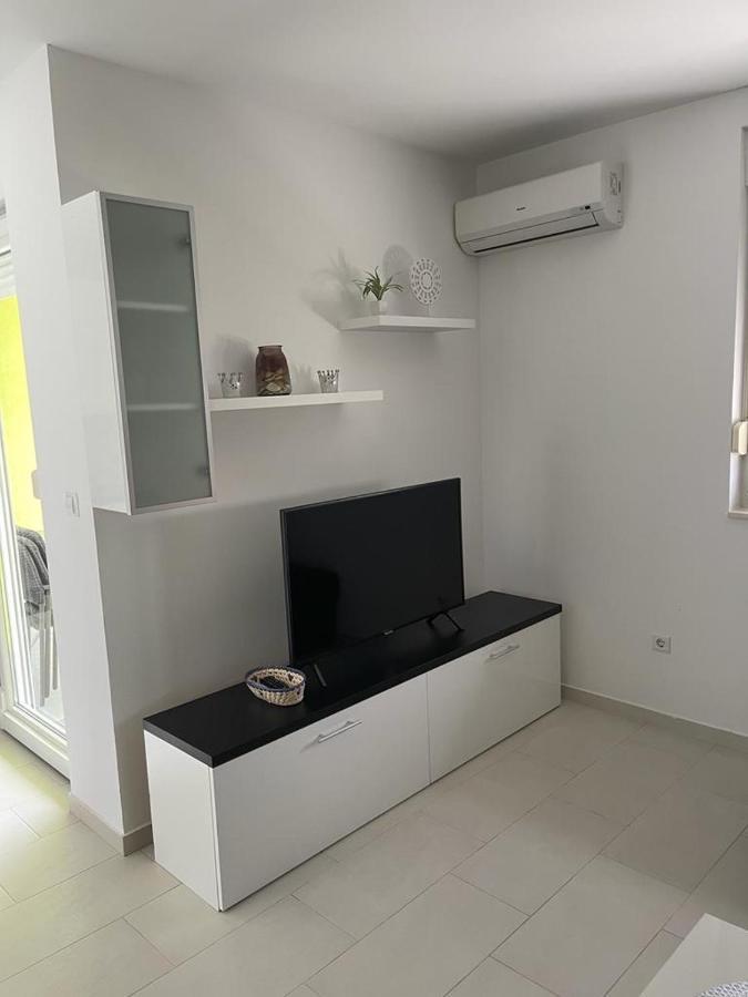 Apartmani Matko Nin Exteriér fotografie