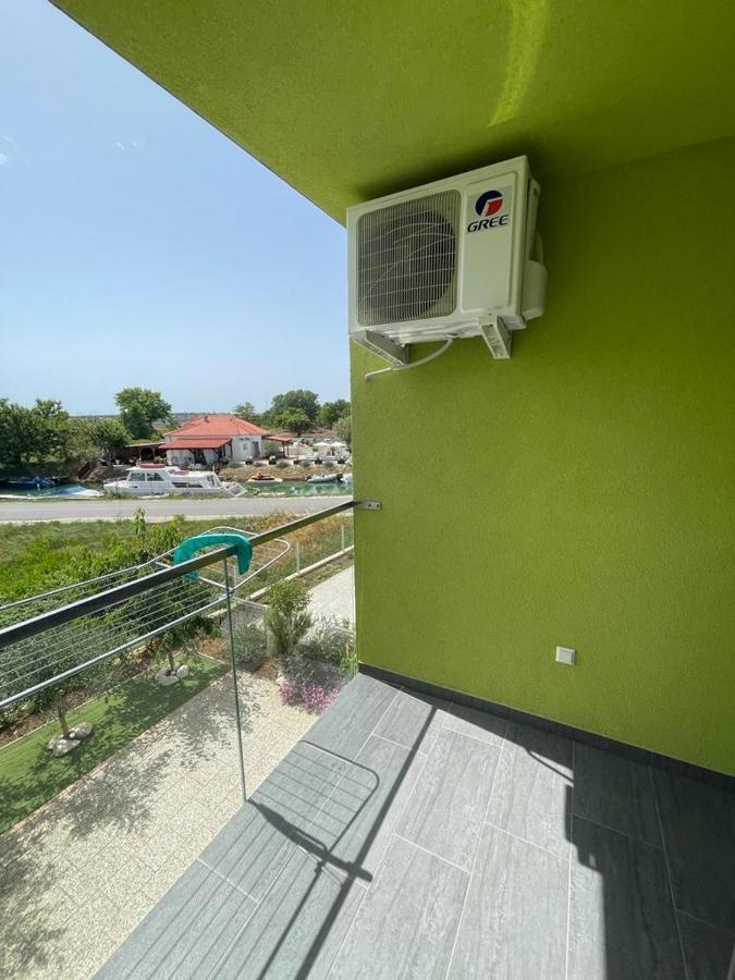 Apartmani Matko Nin Exteriér fotografie